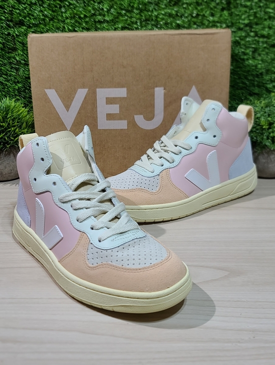 Veja Shoes - Veja Women's V-15 Sneakers Petale White Multico - US 7 NEW